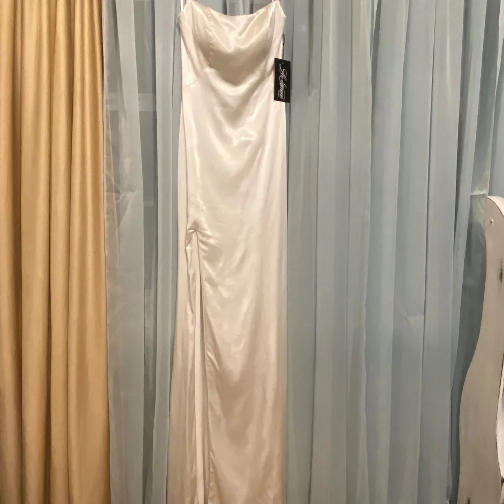 La Femme Dress Collection White Satin Column Gown with Slit  Size 2 - Picture 4 of 9